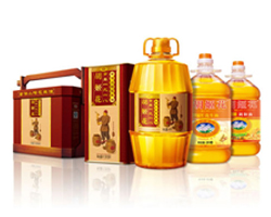 迅捷食用油灌裝機(jī)助推胡姬花精品食